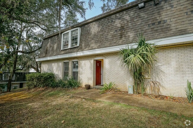 Building Photo - Super Cute 2 bed 2 bath property available... Rental