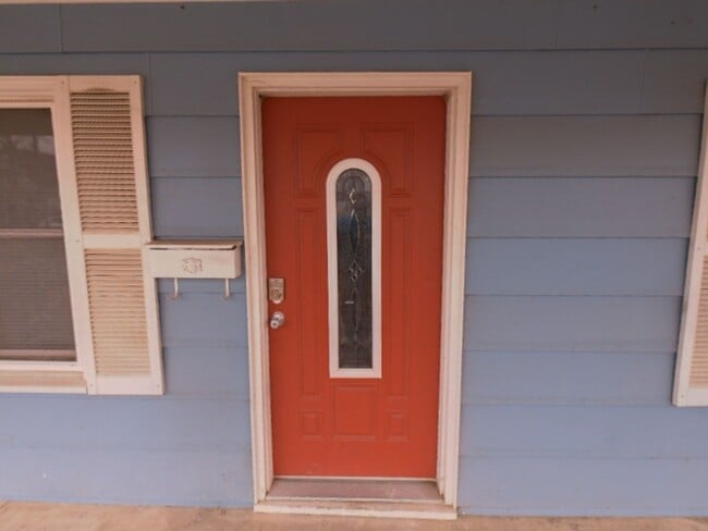 Photo - 310 E Market St