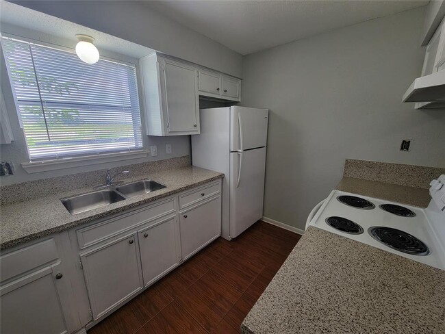 Photo - 4029 Briar Hollow Dr Apartamento