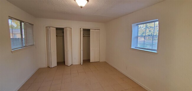 Photo - 1220 Shadowdale Dr Unit True