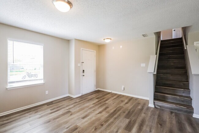 Photo - 2836 Everbloom Pl