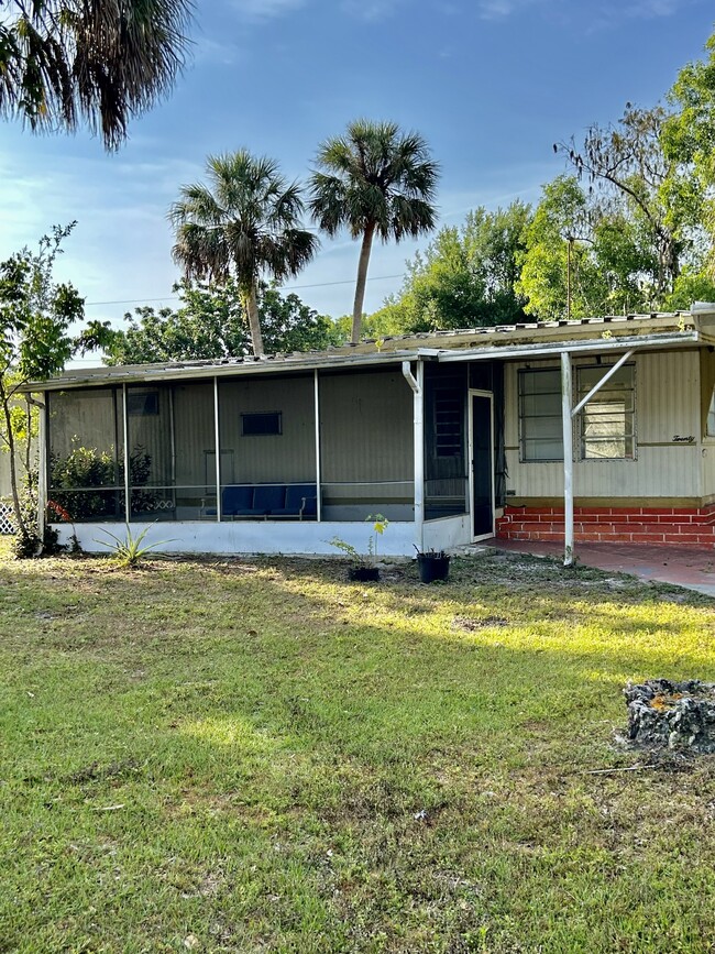 Building Photo - 11349 Meadow Ln Rental