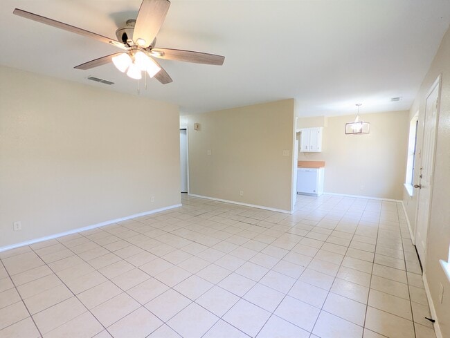 Photo - 131 Las Palmas St Apartment Unit #2