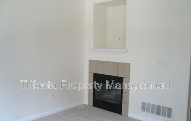 Photo - 2426 Parkfront Dr