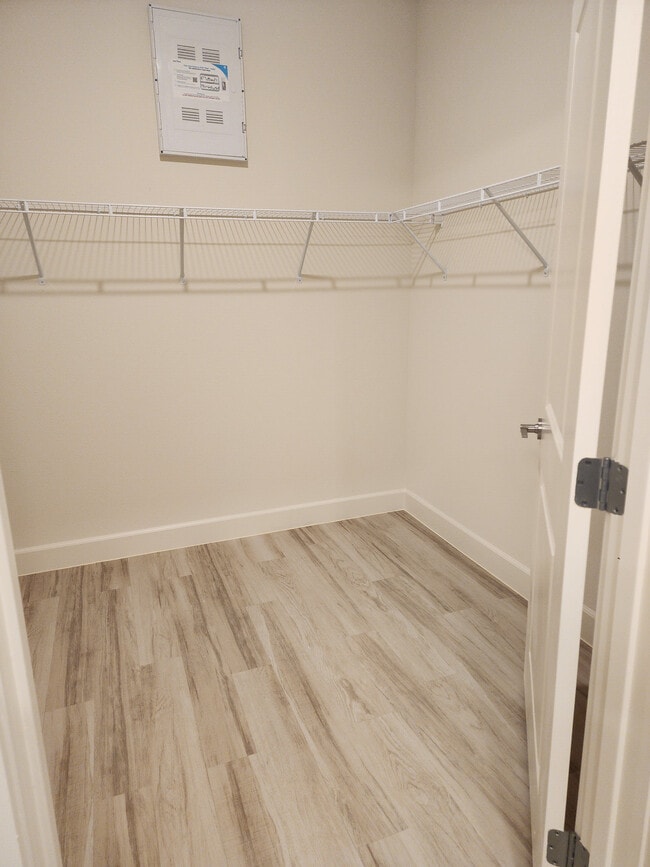 Photo - Malloy Bridge