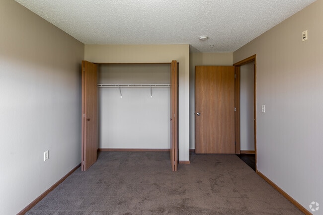 3BR, 1BA - 1,088SF - Bedroom - Boulder Ridge Apartment Homes
