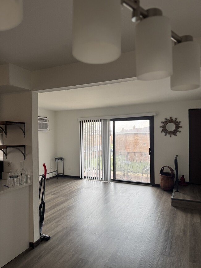 Photo - 15744 Lake Dr