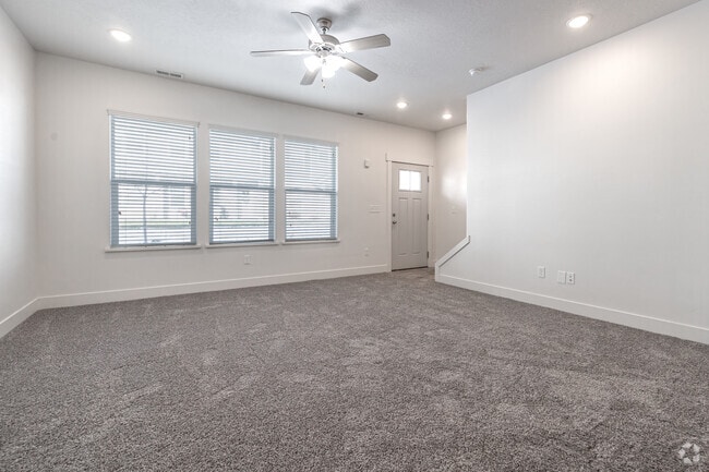 3BR, 2.5BA - 1,520SF - Living Room