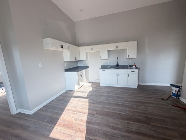 1413 Court Ave Unit 1