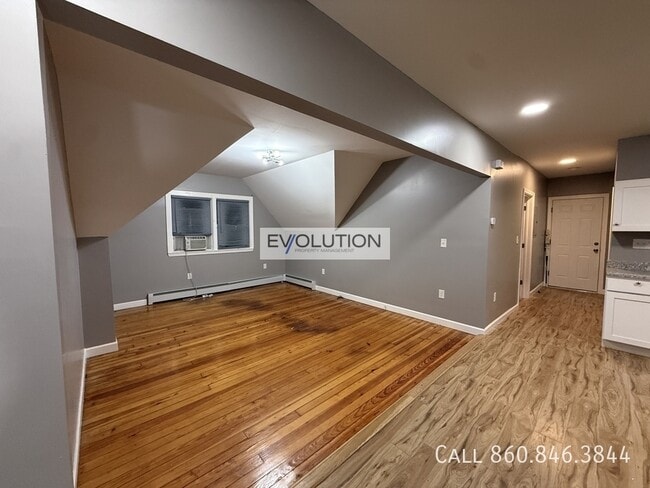 Photo - 1 Sterling St Unit FL3