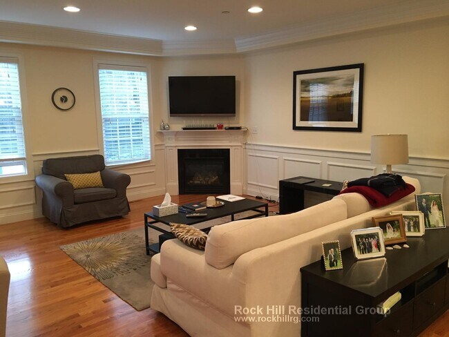 Photo - 139 Tremont St Unit 139