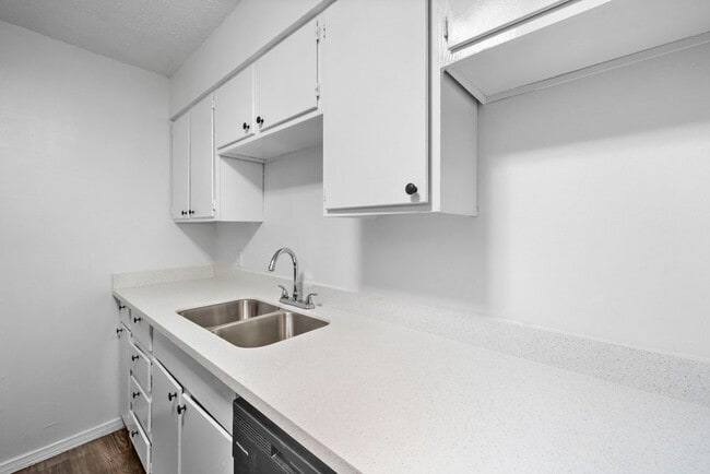 Circle K Apartments