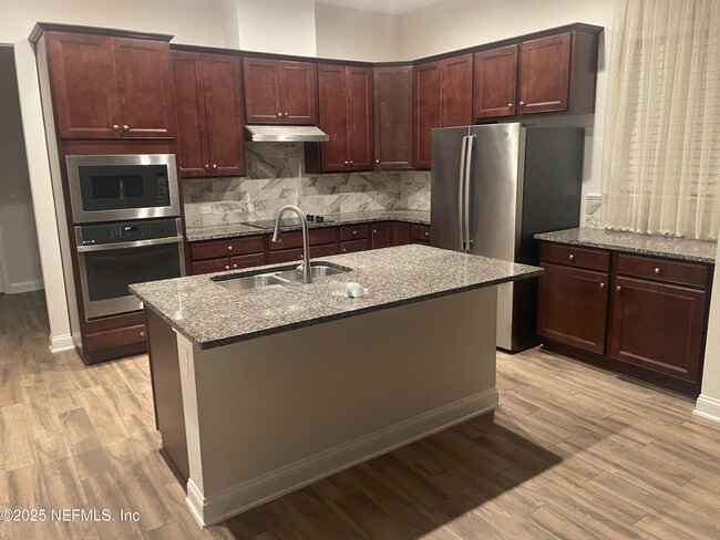 Photo - 2489 Caprera Cir