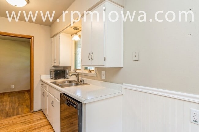Photo - WELCOME HOME!! 3 Bedroom, 1 Bath Home in Des Moines