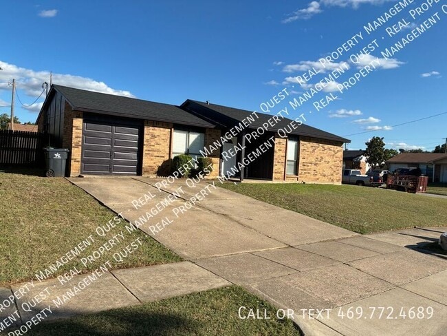 Photo - 5105 Sandalwood Ln