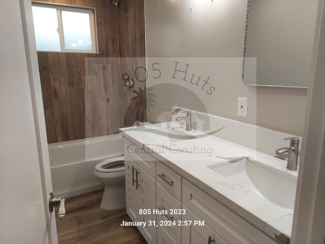 Photo - 2351 Lexington Ave