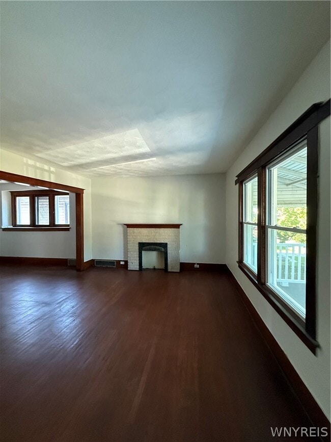 Photo - 301 Crestwood Ave
