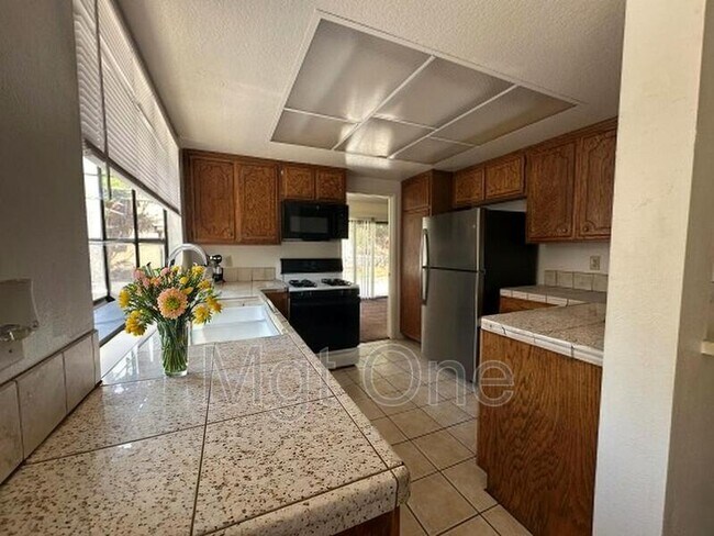 Photo - 7575 Skyview Rd