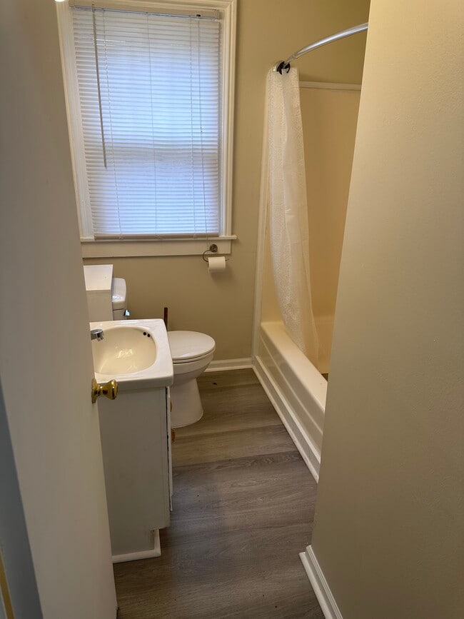 Photo - 53 Hoffman St Unit Apartment B