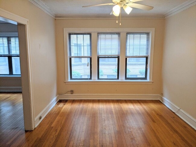 Photo - 925 Forest Ave