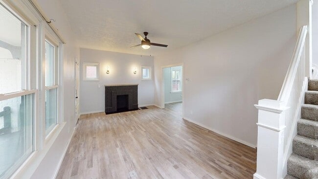 Photo - 6232 Montgomery Rd