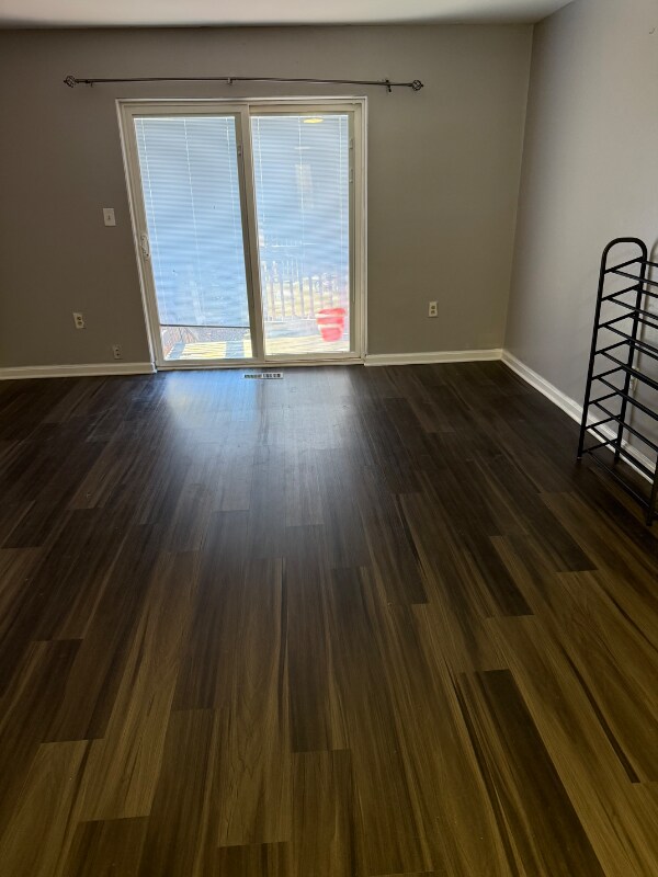 Photo - 2104 Cedar Barn Way