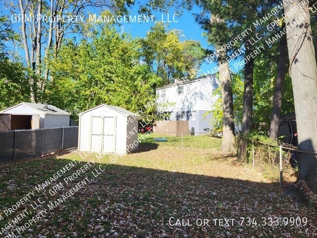 Photo - 2035 Dryden St