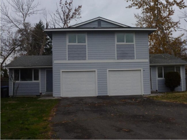 Building Photo - 218 Garden Dr Unit 220