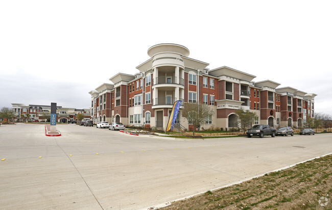 The Julian at South Pointe Apartments For Rent in Mansfield, TX