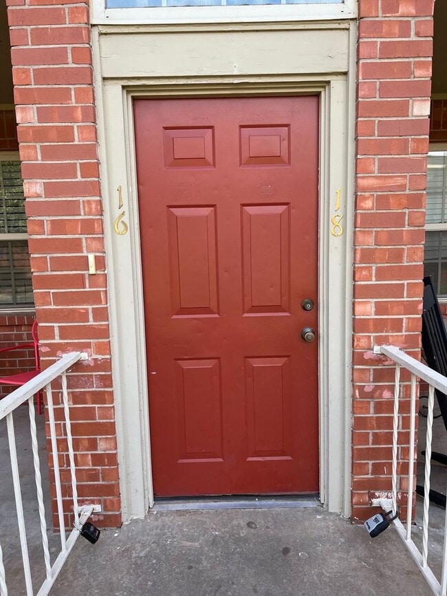 Photo - Great 2 Bedroom Condo !