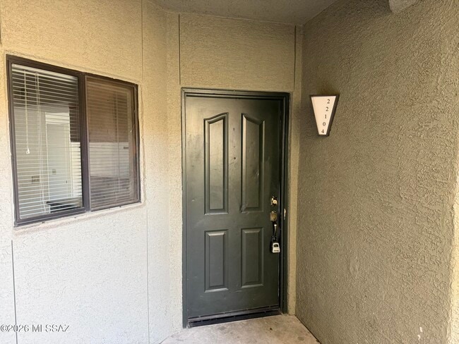 Building Photo - 5751 N Kolb Rd Unit 22104