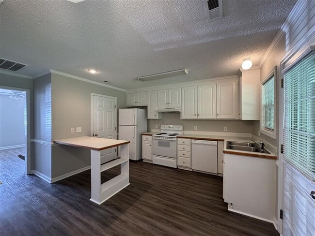 Sheridan Forest Apartments