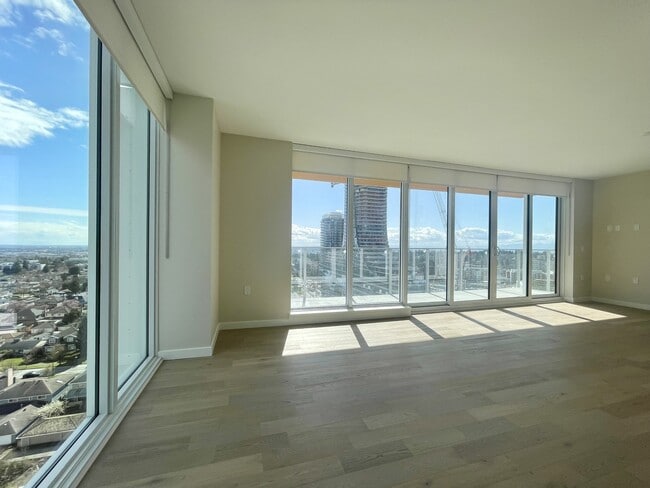 Photo - 485 W 42nd Ave