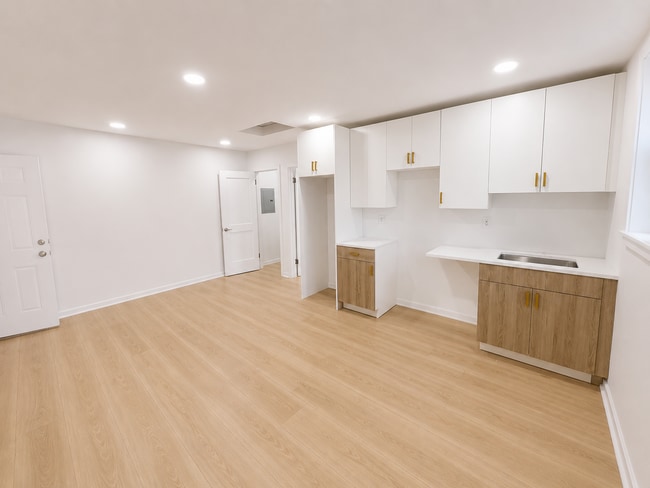 Photo - 856 N 22nd St Unit 3R