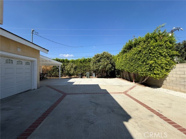 5031 Kauffman Ave