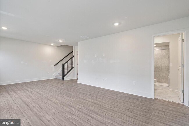 Photo - 1829 Parham Wy