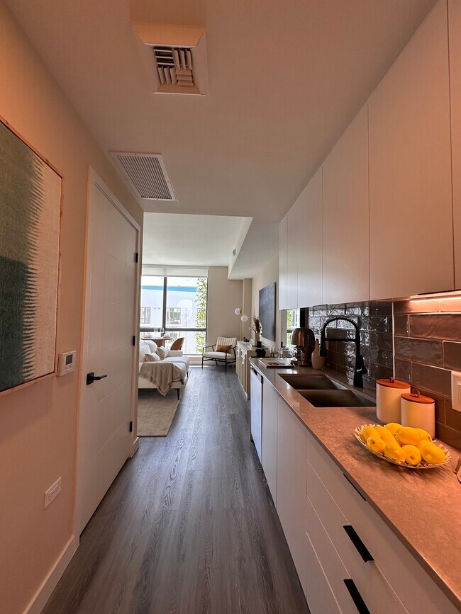 Photo - 364 NW 22nd St Unidad S18