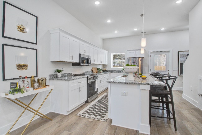 Photo - 5739 Murray Dr