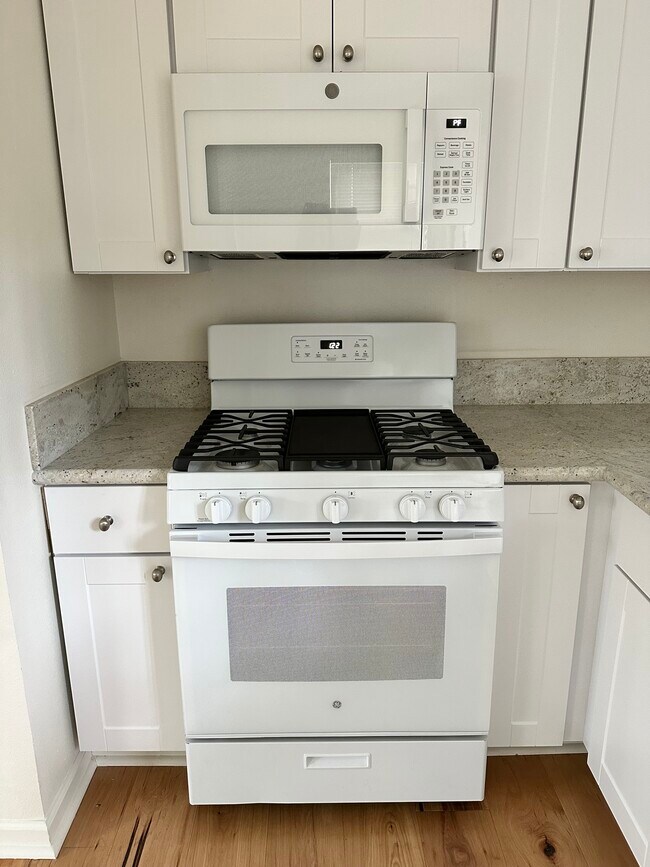 Photo - 8846 Farralone Ave