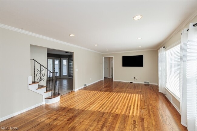 Photo - 23915 Glenhill Dr