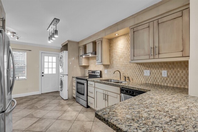 Photo - 5238 Arboles Dr Unidad G-1