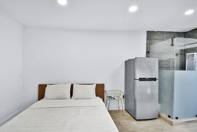 Photo - 85 NW 47th St