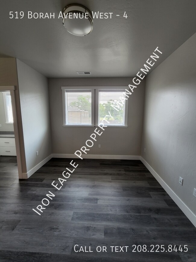 Photo - 519 Borah Ave W