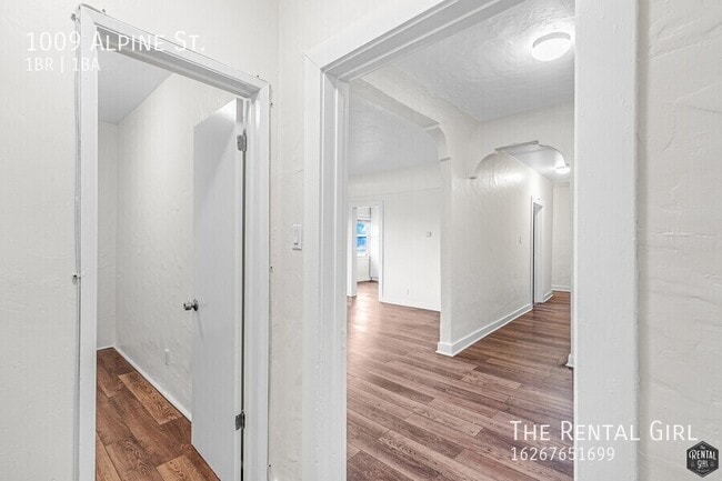 Photo - 1009 Alpine St