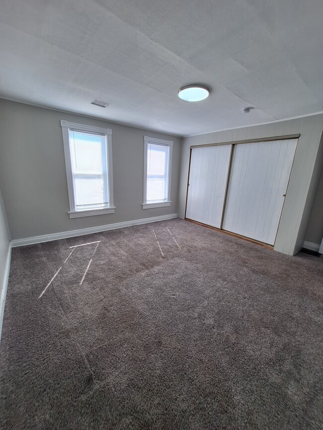 Photo - 1049 Nelson Ave