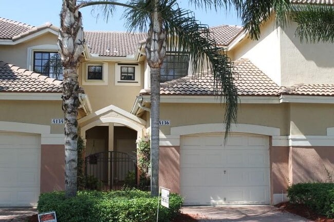 Photo - 4136 Forest Dr Townhome