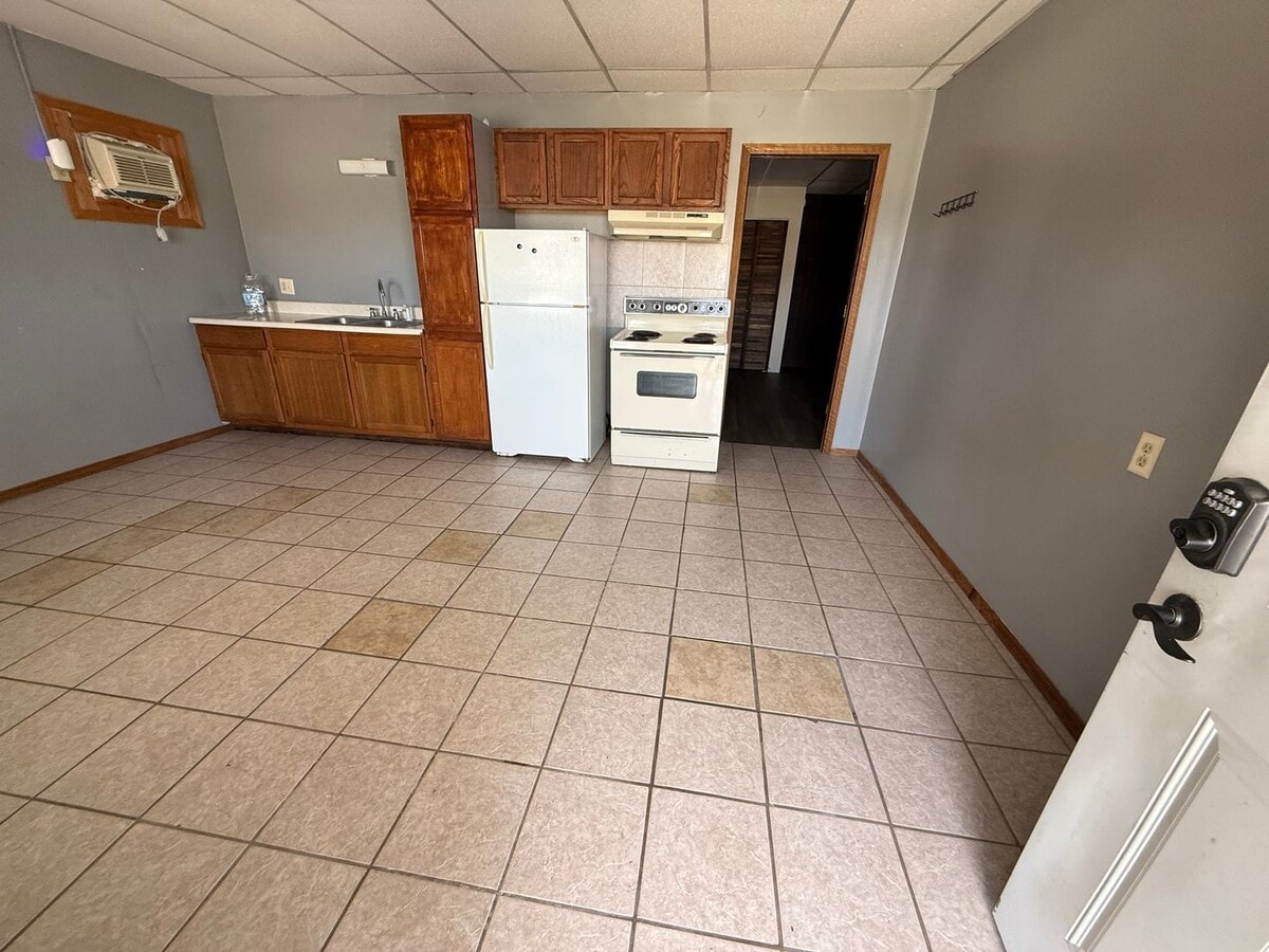 Photo - All utilities included $775, 1-bedroom apartment in Yorktown Unit #1 9853