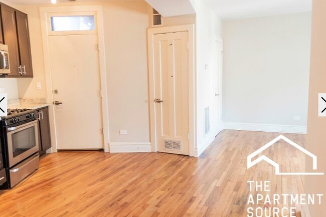 Photo - 2231 W Wilson Ave Unit 2