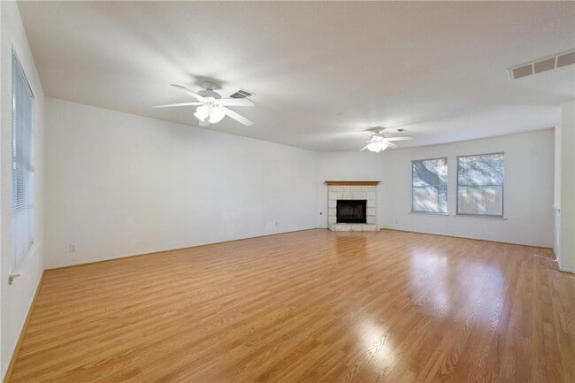 Photo - 102 Presidio Dr