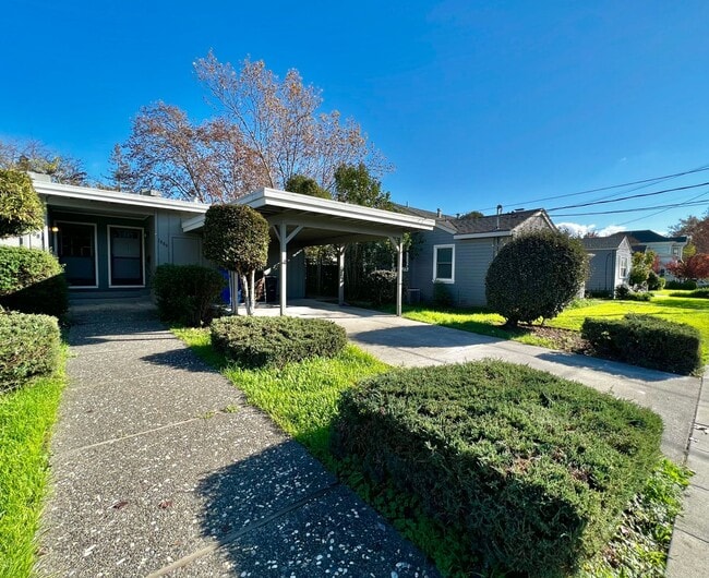 Building Photo - MAI1880-1884 Unit MAI1880